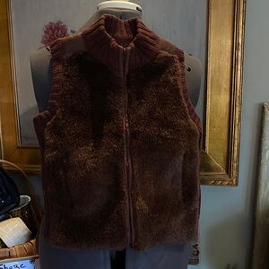 The Children’s Place this is a Chocolate Faux Fur Vest Size 7/8 Youth